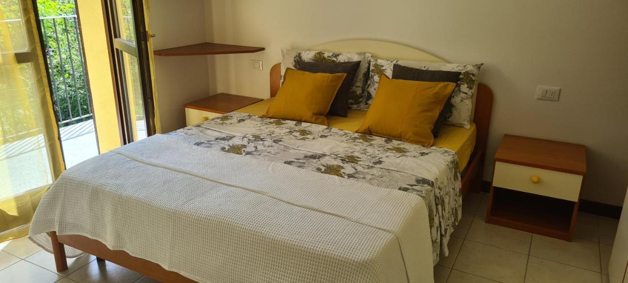 Casa Mirella - Appartamento Zona Bellagio Magreglio Extérieur photo