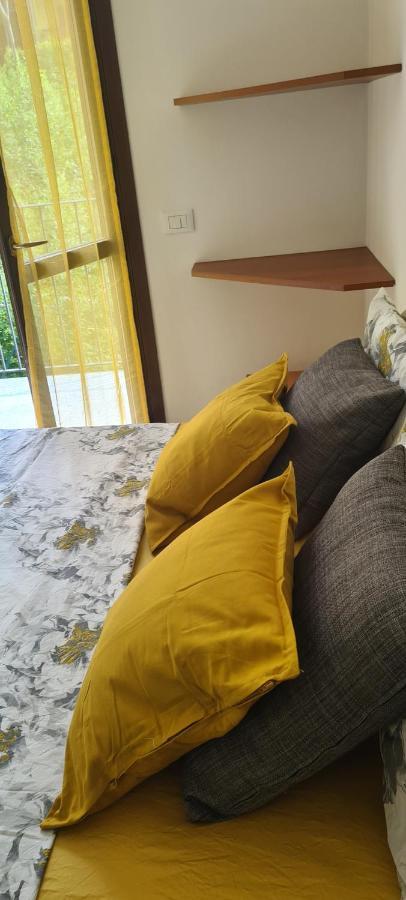 Casa Mirella - Appartamento Zona Bellagio Magreglio Extérieur photo