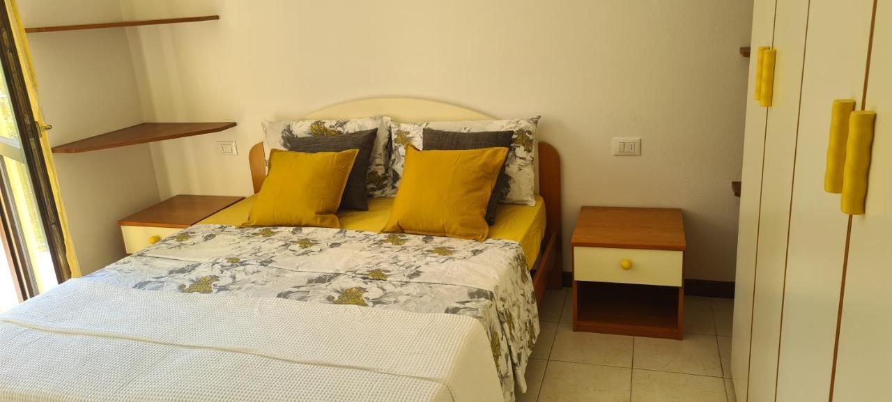 Casa Mirella - Appartamento Zona Bellagio Magreglio Extérieur photo