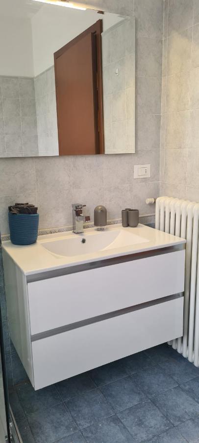 Casa Mirella - Appartamento Zona Bellagio Magreglio Extérieur photo